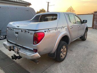 Mitsubishi L200 2,5 DI-D 4WD - 5