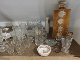 Staré vázy a skleničky - 5