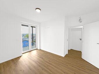 Moderní byt 3+kk s balkonem, parkovacím stáním a zahradou, l - 5