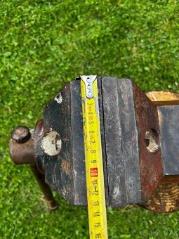 Svěrák masivní, čelisti 130 mm - 5