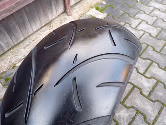 260/40/18 Night Rod Breakout pneu Metzeler - 5