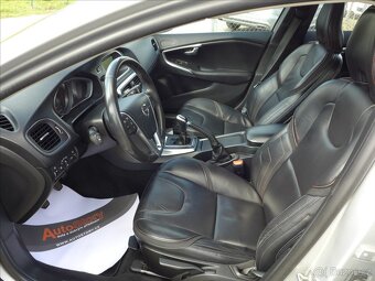 Volvo V40 2,0 D2 OCEAN RACE NAVI - 5