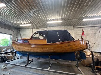 Motorová loď Snipa - 5