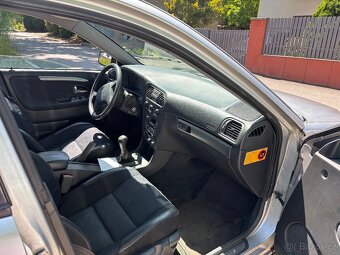Volvo S40 2.0t 121kW - 5