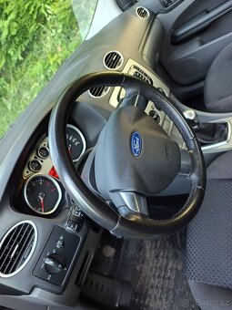 Ford Focus cabrio 2.0 benzín, kabriolet - 5