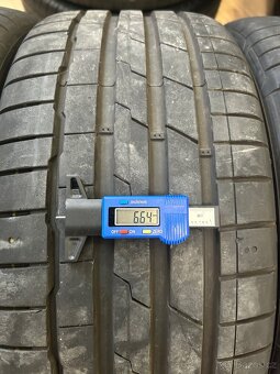Letní pneumatiky 235/35 R19 - 5