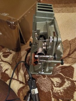 KINOPROJEKTOR OPTILUX - 5