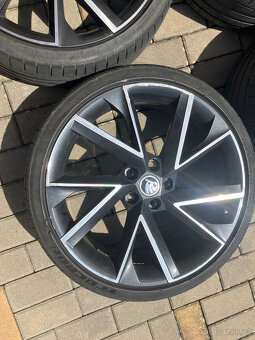 alu vega 8J19 originál karoq - 5