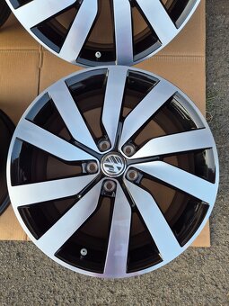 5x112 r18 Originál Vw Passat B8-Rline - 5