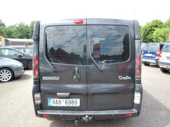 Renault Trafic 2.5DCi 99kw(135hp) r.v.9/2003 9 míst - 5