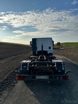 Iveco eurocargo 100e22 e5 nosič kontejneru - 5