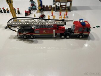 LEGO City 60216  hasičského sboru v centru města, 100% kompl - 5