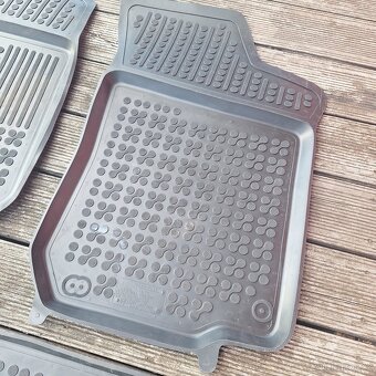 Gumové koberce do auta - 5