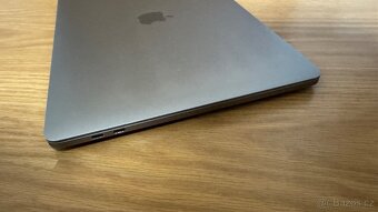 Apple MacBook Pro 13,3", M1, 8GB RAM, 250GB SSD - 5