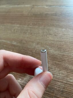 AirPods 1.generace - 5