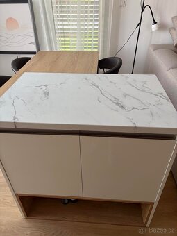 Kuchyňský ostrůvek s jídelním stolem – SYKORA, jako nový - 5