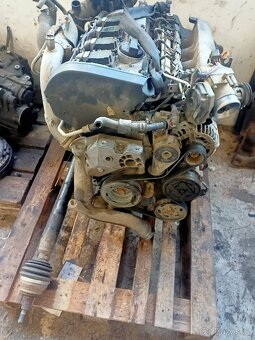 Přidřený Motor 1.8t golf iv, gti - 5
