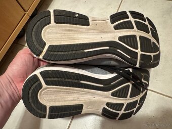 Asics Roadhawk vel 44 28cm zkousene - 5