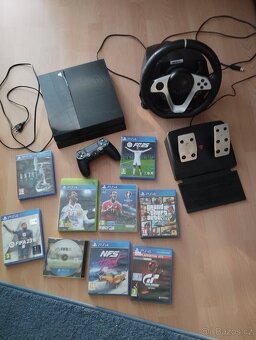 Ps4 + příslušenství - 5