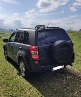 Suzuki Grand Vitara 2.4 - 5