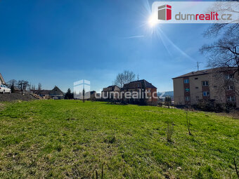 Prodej 3 pozemku k výstavbě RD každý o velikosti 700 m2, Vel - 5