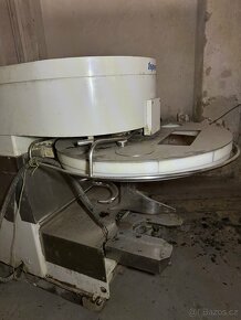 HNĚTAČ TOPOS T240 - 5