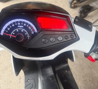 MOTORRO FORMULA 125i - 5