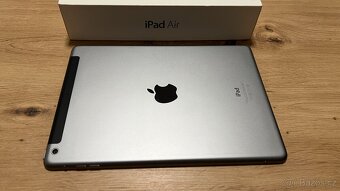 Apple iPad Air 32GB, příslušenství, 1400Kč - 5
