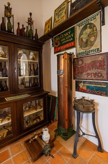 Sbírám STARÉ LAHVE, SKLENICE, KORBELE, REKLAMY NA PIVO - 5