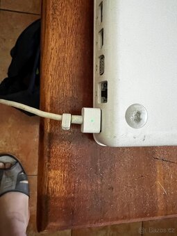 Prodám starý MacBook 5,2 z roku 2008 - 5