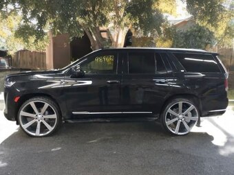 Cadillac Escalade LUXURY 6.2L 4X4 (č.B22) - 5