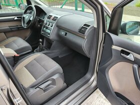 Volkswagen Touran Cross - 5