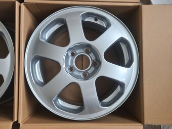 NOVÉ Alu ELEGANT 6,5J x 15" ET 43 Octavia 1 ORIG - 5