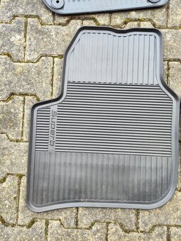 Originální gumové koberce Škoda Superb 2 - 5
