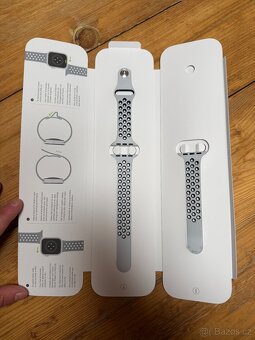 Apple Watch Nike series 7 - 41MM - 5