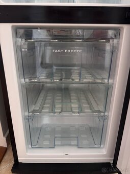 Černá lednice značky SNAIGÉ - 5