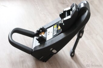 Autosedačka JOIE + základna isofix - 5