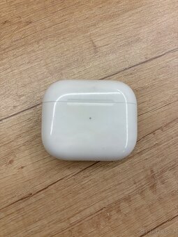 AirPods 3.generace - 5