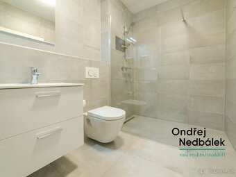 Pronájem byty 1+kk, 33 m2 - Zlín, ev.č. 22617 - 5