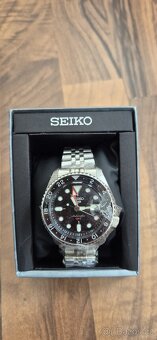Seiko 5 Sports 'Black Grape' GMT SSK001K1 - 5