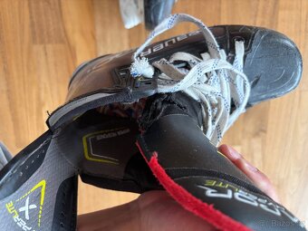 Brusle Bauer Vapor Hyperlite Int - 5