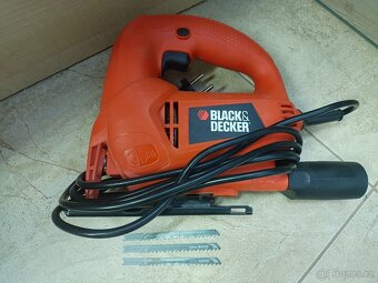 Přímočará pila Black & Decker s elektronikou, 450 W, krabice - 5