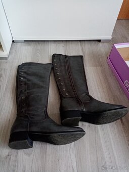 Tmavě šedé kozačky - 5