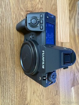 středoformát Fujifilm GFX 100 II - 5