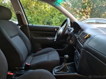 WV GOLF 4 COMBI VARIANT PACIFIC 2004 - 5