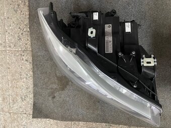 Xenony BMW E90/E91 - 5