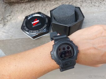 Hodinky Casio G-Shock DW 6900BB-1DR, originál krabička, štít - 5