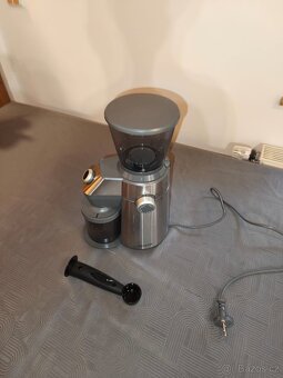 Kávovar + kafe mlýnek - 5