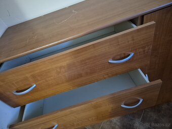 Komoda - 5