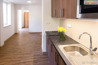 Krásný apartmán 2+kk ve Všemině o výměře 35,60 m² + sklep a - 5